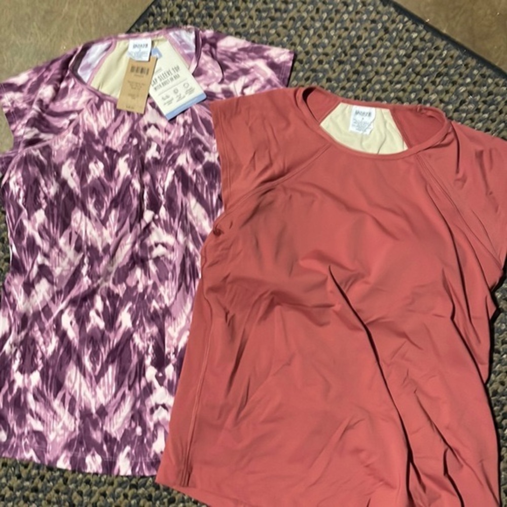 Duluth Trading Co. Swim Top w/ Built in Bra and Cap Sleeve